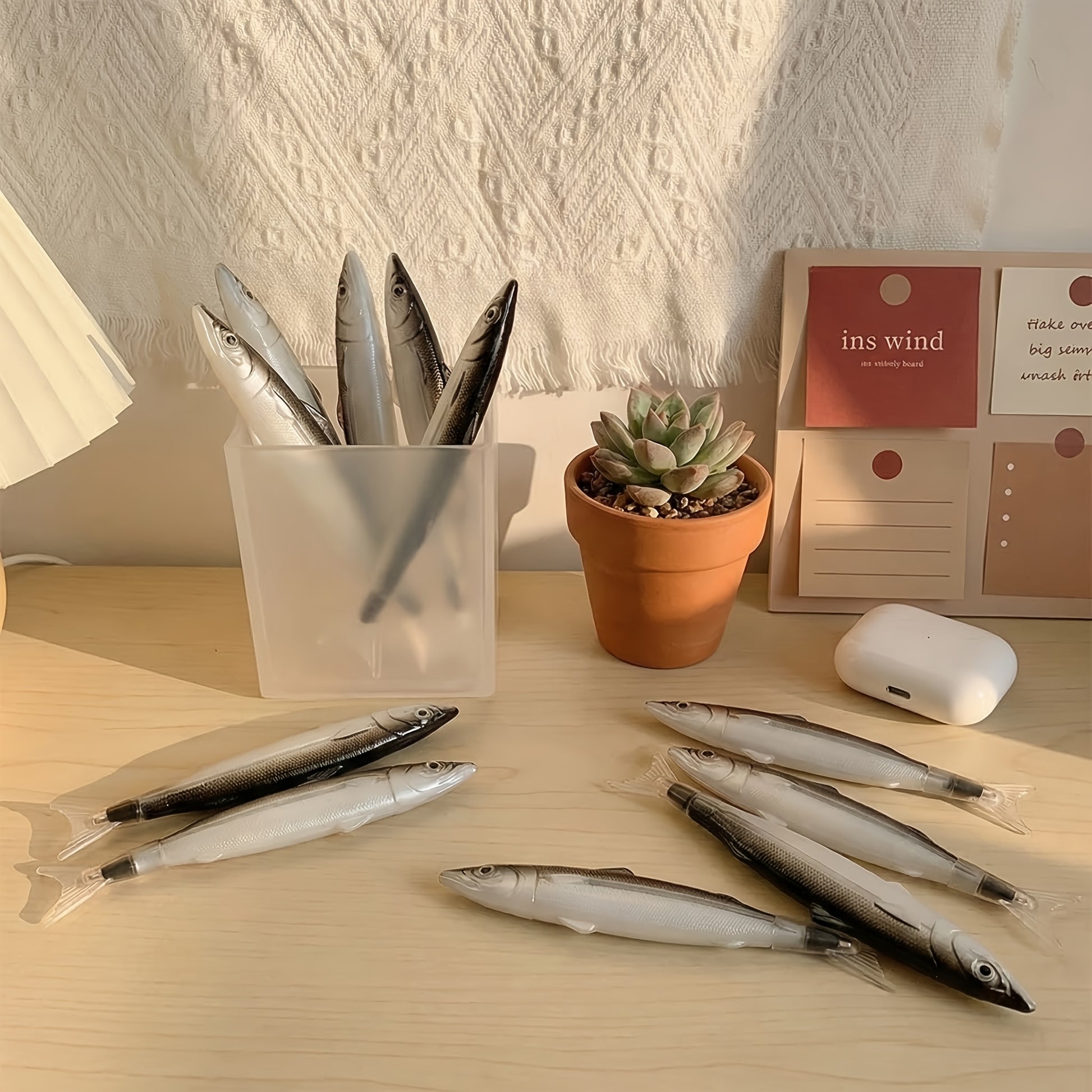 A Novelty Pen Shaped Like a Fish, This Multifunctional Writing Tool Is a Quirky Gift Suitable for Birthdays, Halloween, And Christmas