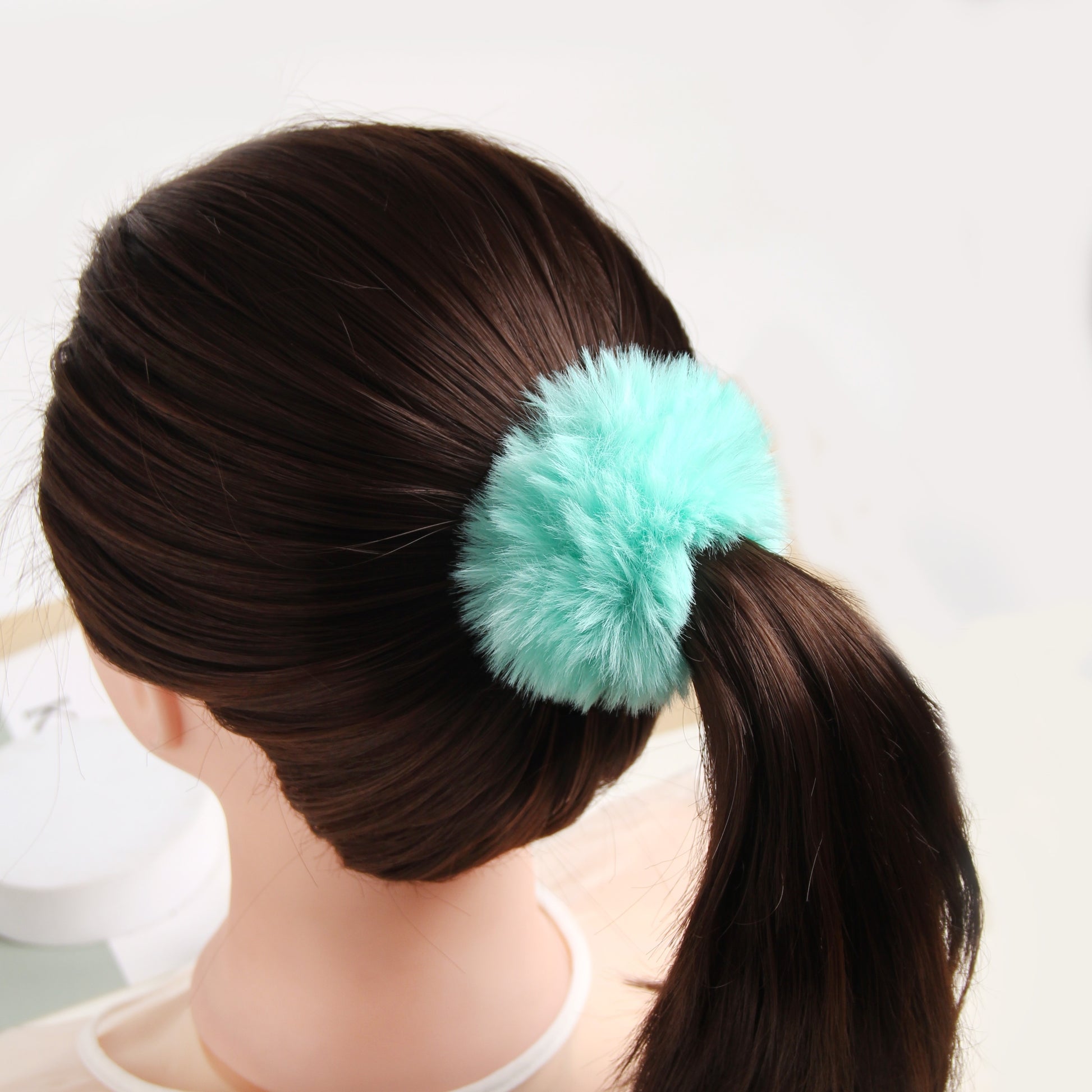 1pc Elegant Fluffy Faux Fur Hair Tie - Soft Plush Elastic Hair Band in Pink, Cream, White, Black, and Light Blue for Women, Cute Hair Accessorie