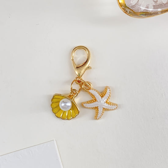 Versatile Seahorse, Mermaid Tail, and Starfish Keychain Charms; Vacation-Style Cactus and Pineapple Keychain Accessories; Shoe and Bag Charms; Maple Leaf and Flower Keychains; Apparel Decorative Accessories
