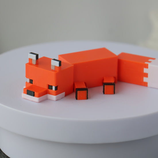 Collectible Ornament, a Pixel-style Animal Figurine That Can Change Poses at Will, a Durable Small Decorative Piece, Suitable for Home, Car, Birthday Parties, Holiday Decorations, and as Gifts or Room Decor
