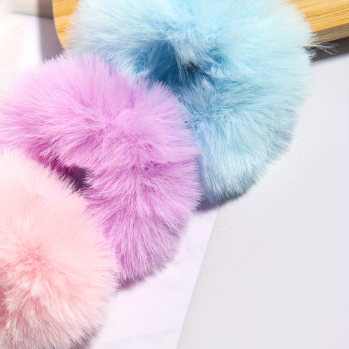 1pc Elegant Fluffy Faux Fur Hair Tie - Soft Plush Elastic Hair Band in Pink, Cream, White, Black, and Light Blue for Women, Cute Hair Accessorie