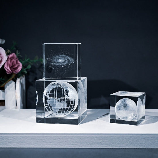 2D Flat, Crystal Cube Desk Ornament Creative Birthday Gift