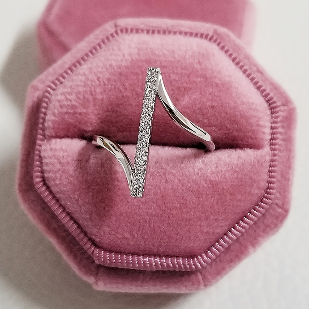 This Ring Is a Fully -Encrusted Engagement Ring, Perfect for Parties, Gifts, And Unique Additions for Weddings for Both Men And Women