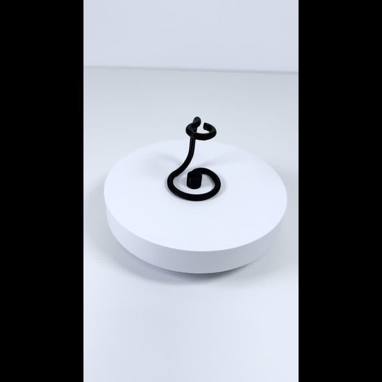 3D Printed Apple Pen Holder - Pen Holder - Desktop Decoration - Learning and Office Supplies - Stationery - Modern Creative Desktop Sculpture - Easter and Graduation Season Heartfelt Gifts - Suitable for Desks, Office Storage and Fun Tools