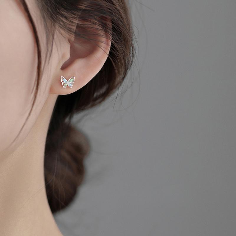 2-Piece Metal Hollow-Out Inlaid Colored Synthetic Synthetic Zirconia Butterfly Stud Earrings, Cute and Versatile, Suitable for Daily Wear and Gifting