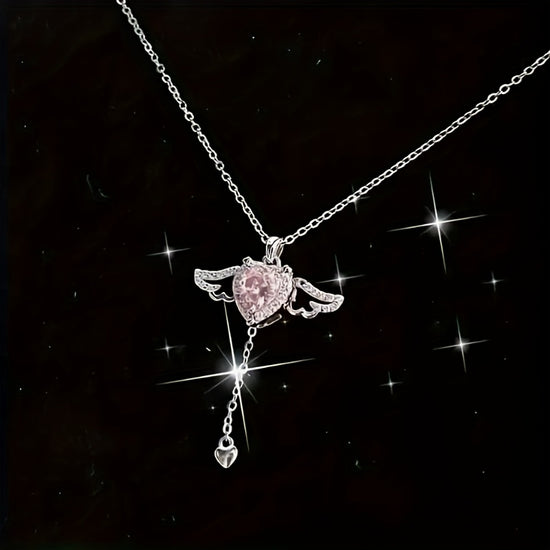 A cute Cupid heart wing pendant necklace collarbone chain, a light luxury necklace jewelry for Women's fashionable daily wear