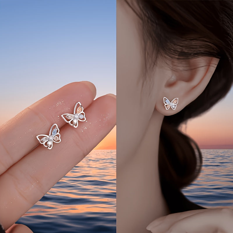 2-Piece Metal Hollow-Out Inlaid Colored Synthetic Synthetic Zirconia Butterfly Stud Earrings, Cute and Versatile, Suitable for Daily Wear and Gifting