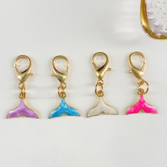 Versatile Seahorse, Mermaid Tail, and Starfish Keychain Charms; Vacation-Style Cactus and Pineapple Keychain Accessories; Shoe and Bag Charms; Maple Leaf and Flower Keychains; Apparel Decorative Accessories