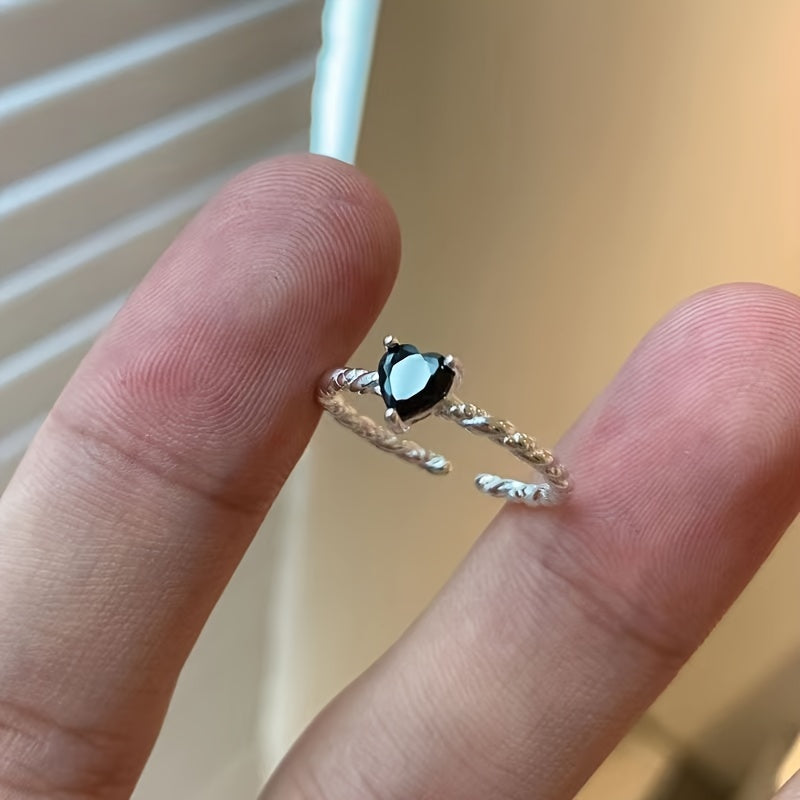 1pc Women'S Open Ring, Black Zirconia Heart Twist Ring for Women, New Niche Design Light Luxury Fashion Individualistic Cold Style