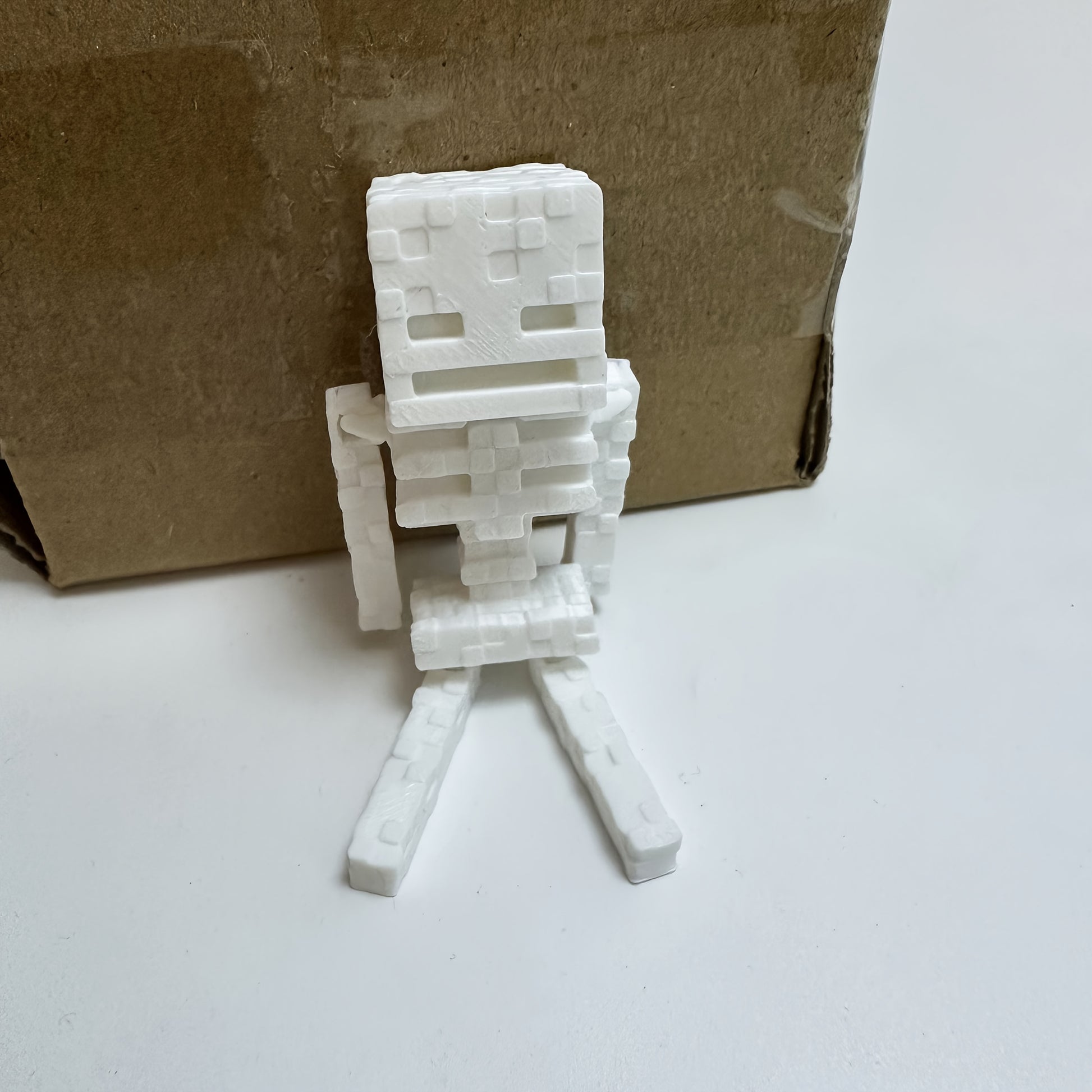 Collectible Figurines, Pixel Skull - Retro 8-Bit Gaming Desk & Car Accessory, Black & White Pixelated Plastic Figure for Home Office, Computer, or Vehicle Decoration - Nostalgic Gamer Gift, Seasonal & Celebration Ornament Suitable for Gaming Setup