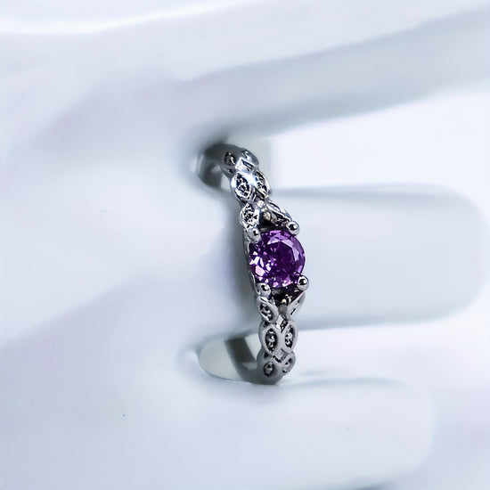 Synthetic Synthetic Zircon​​ Ring, a Easy And Stylish Faux Ring Made in Europe And