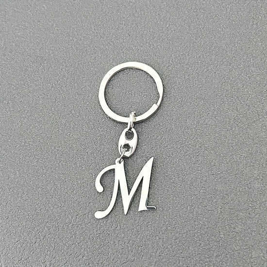 1pc Fashionable Stainless Steel 26-Letter Keychain - The Perfect Choice for Men's Backpacks and Car Accessories, Minimalist Pendant