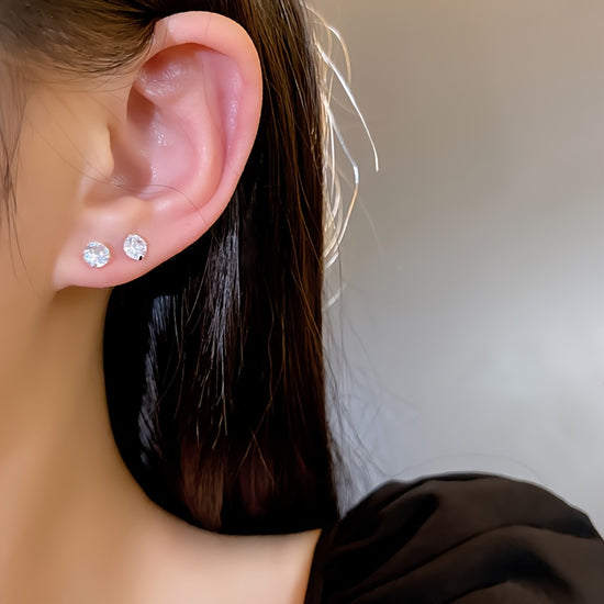 Material Minimalist Exquisite Zirconia Earrings for Women, a Touch of Luxury with a Unique Style, Versatile And Elegant, Perfect for a Cool And Understated Look