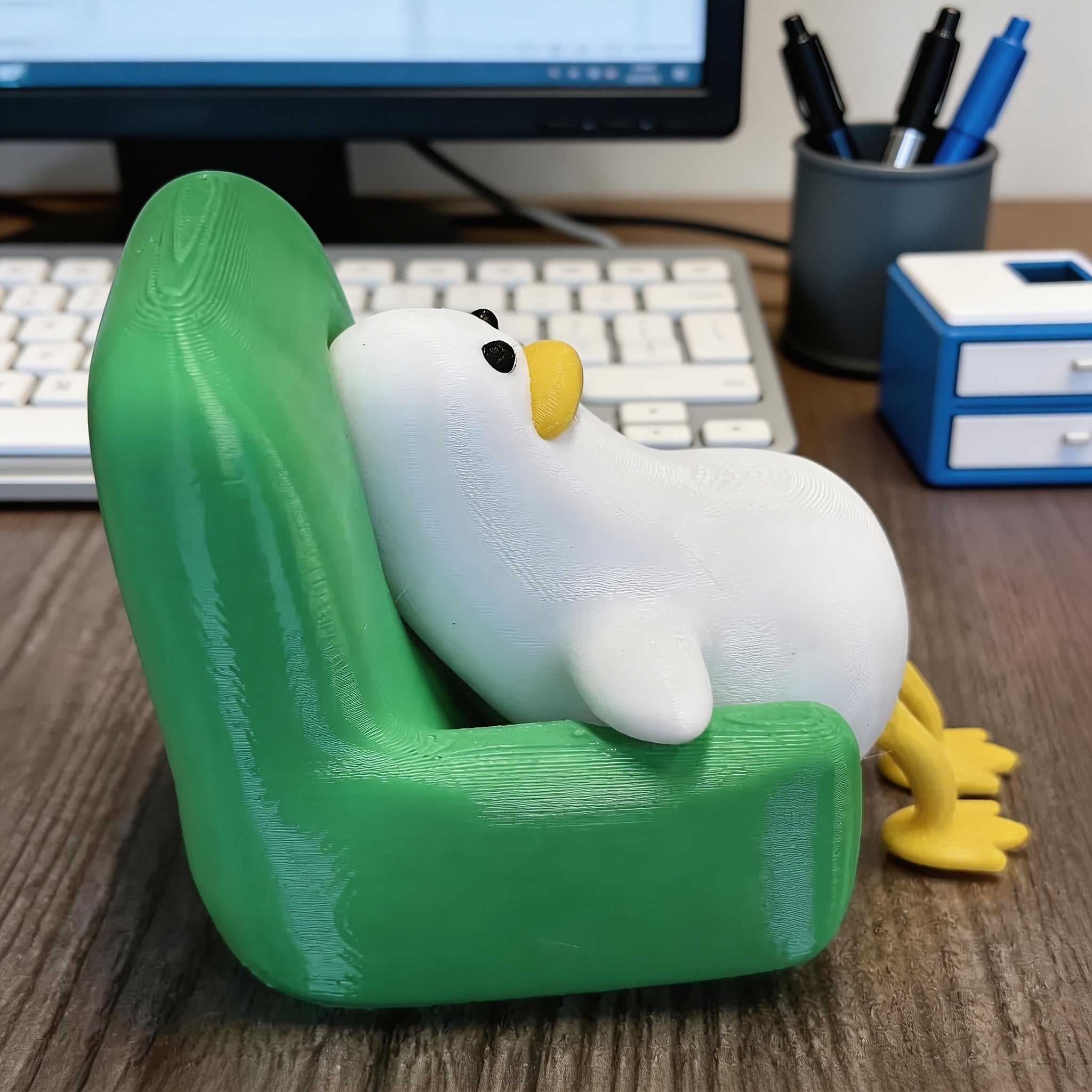 1pc Lying Duck, Funny Cute Expression, Compact Desktop Ornament, Creative Animal Shape