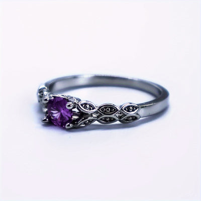 Synthetic Synthetic Zircon​​ Ring, a Easy And Stylish Faux Ring Made in Europe And