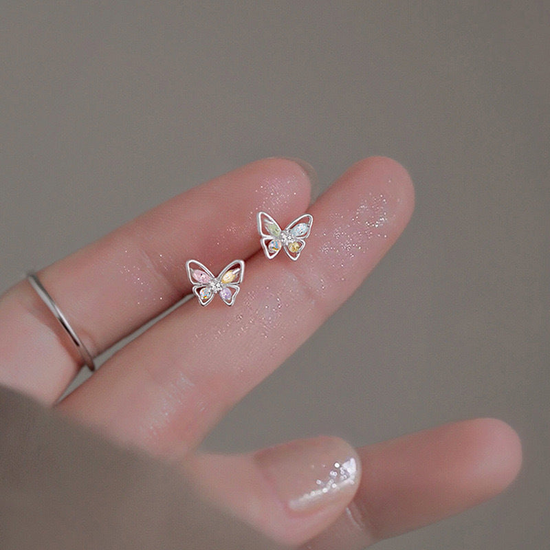 2-Piece Metal Hollow-Out Inlaid Colored Synthetic Synthetic Zirconia Butterfly Stud Earrings, Cute and Versatile, Suitable for Daily Wear and Gifting
