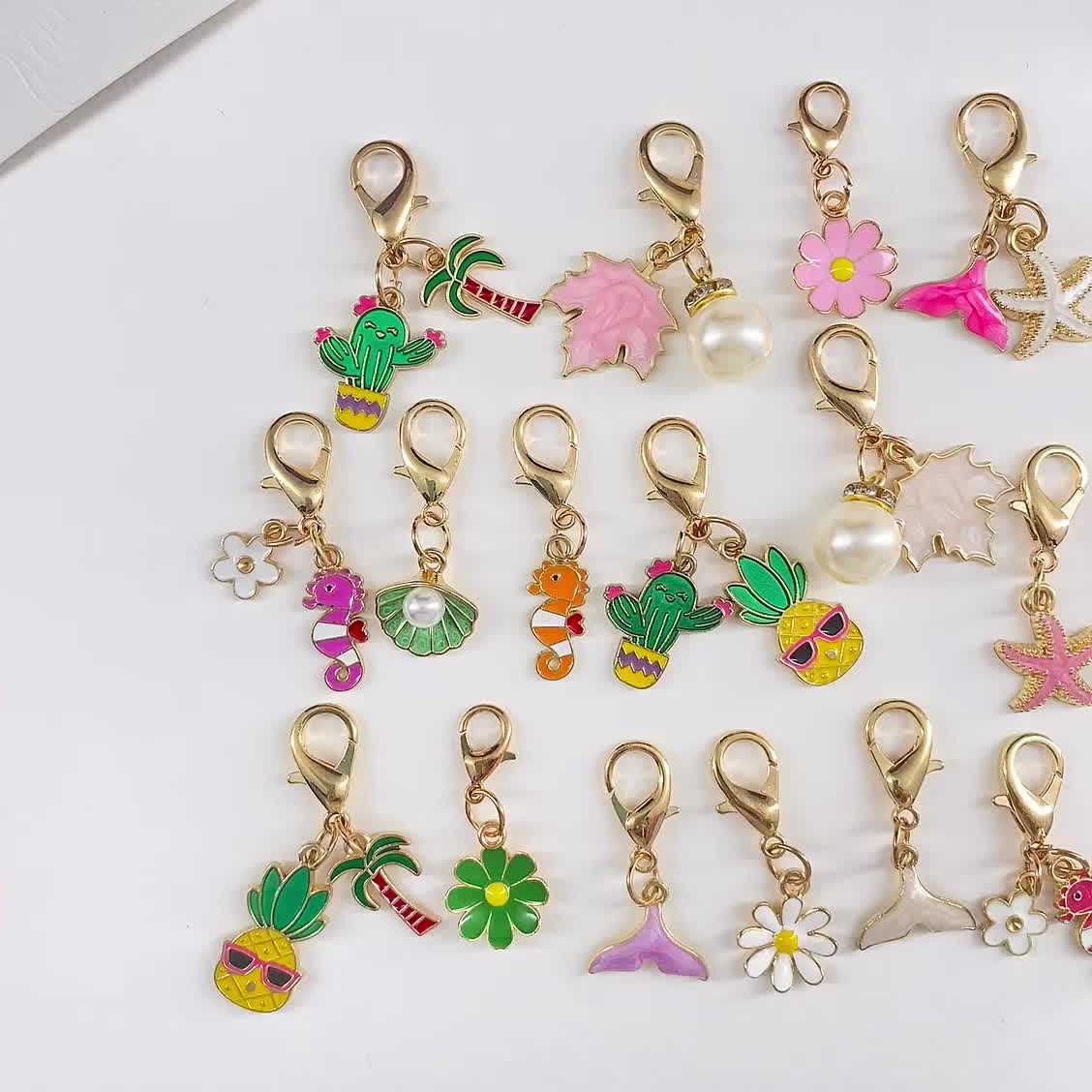 Versatile Seahorse, Mermaid Tail, and Starfish Keychain Charms; Vacation-Style Cactus and Pineapple Keychain Accessories; Shoe and Bag Charms; Maple Leaf and Flower Keychains; Apparel Decorative Accessories