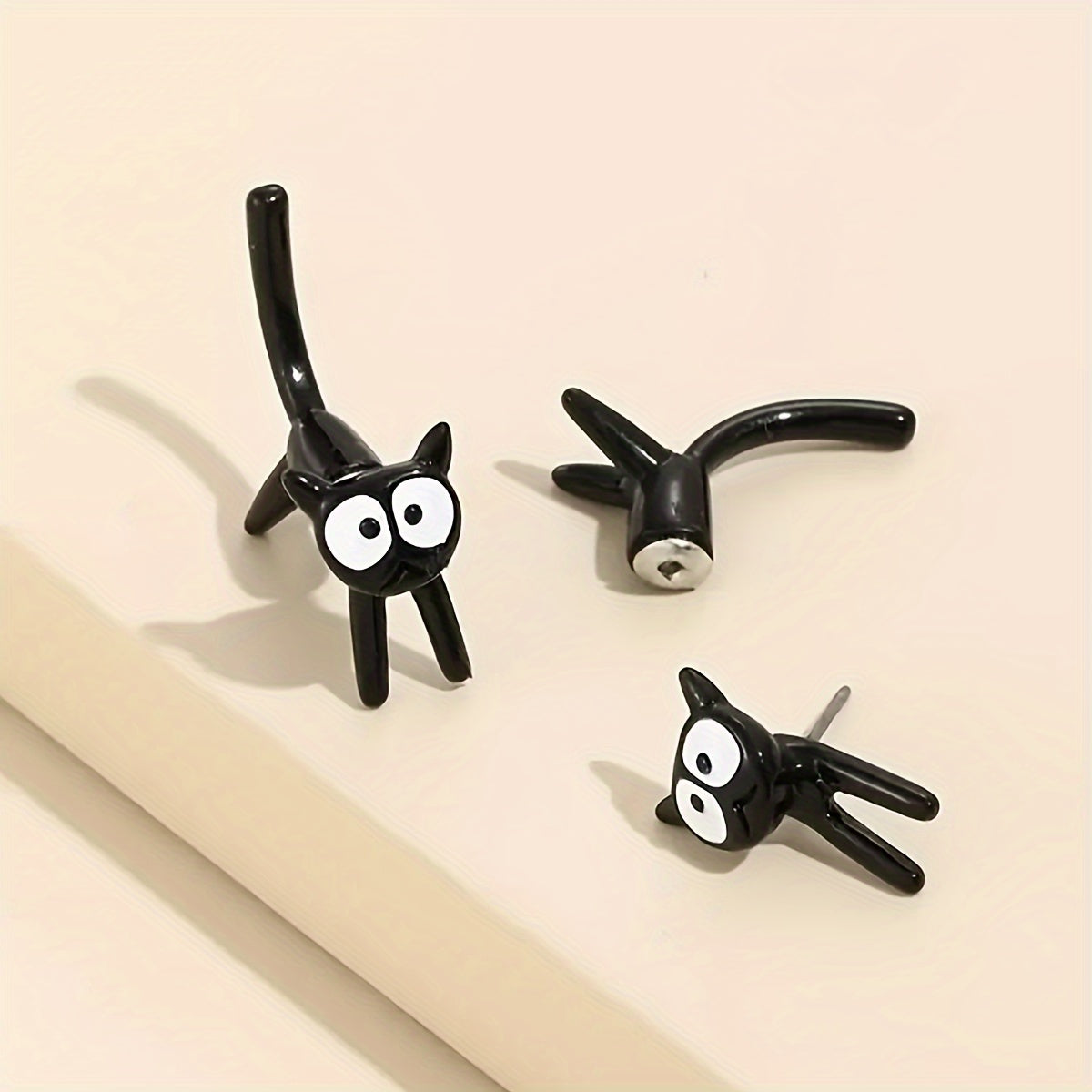 1 Pair Cute Black Cat Stud Earrings for Women & - Creative Gift, Alloy Posts, Playful Cartoon Design for Casual Attire, Novelty Earrings
