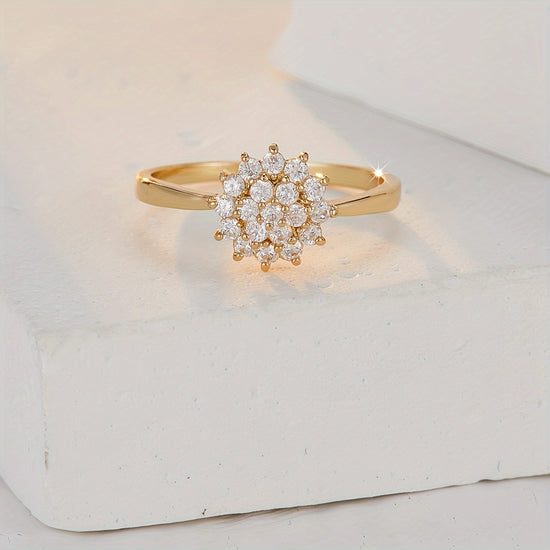 A Flower Design Copper Micro-Inlaid Synthetic Zirconia Wedding Wedding Ring