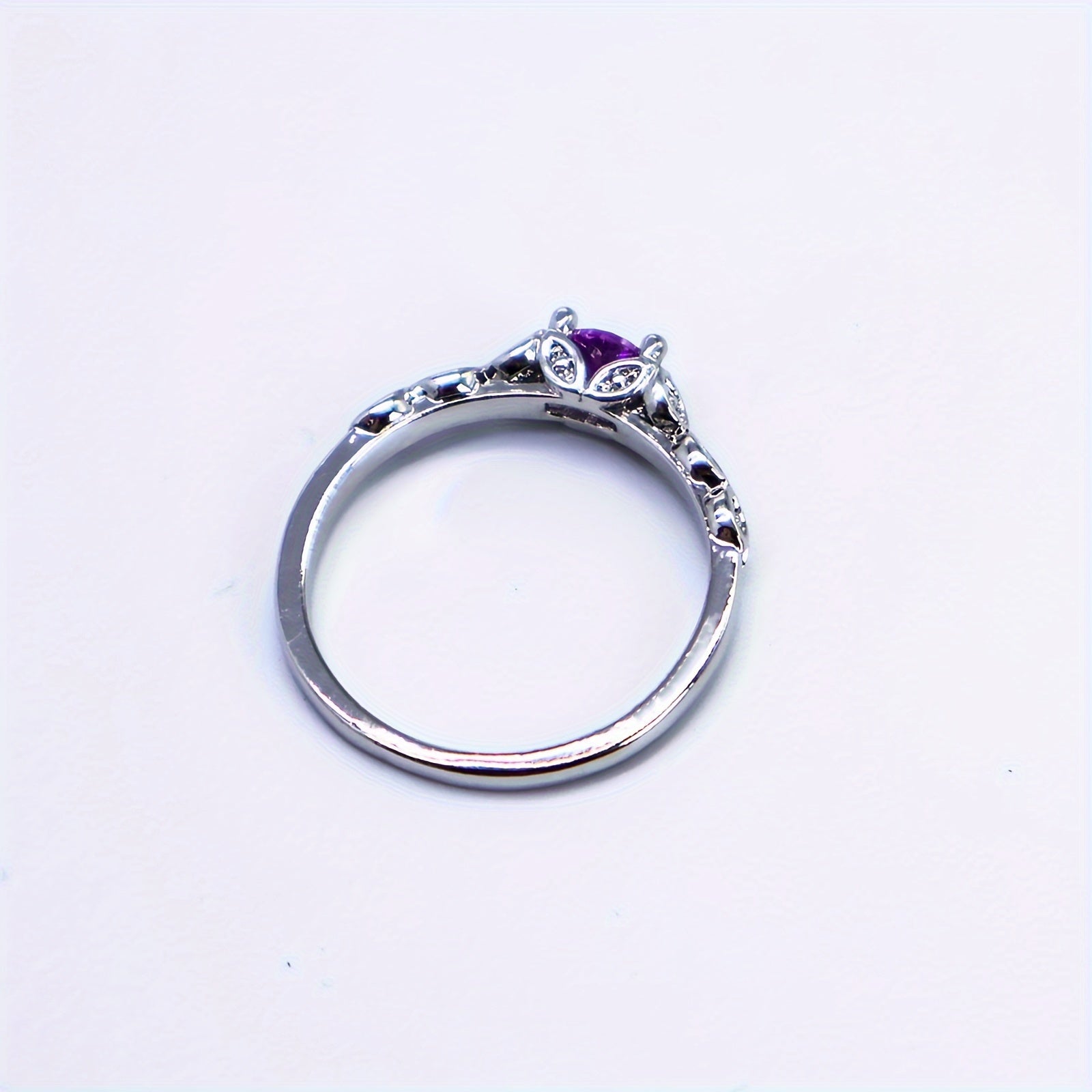 Synthetic Synthetic Zircon​​ Ring, a Easy And Stylish Faux Ring Made in Europe And
