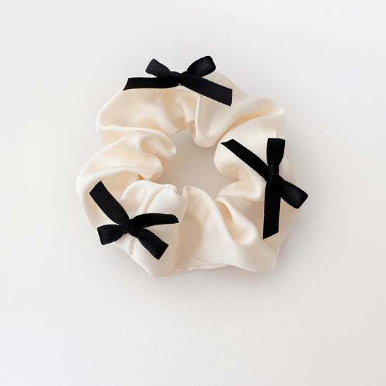 1/2pcs New Sweet Bow Black/White Combination Scrunchies, Temperament Satin Hair Rope Scrunchies Hair Additions, Elegant Fashion Hair Additions, Suitable for Daily Wear, Hair Additions, Hair Tie, Hair Rope, Ponytail Headwear Elastic Hair Band