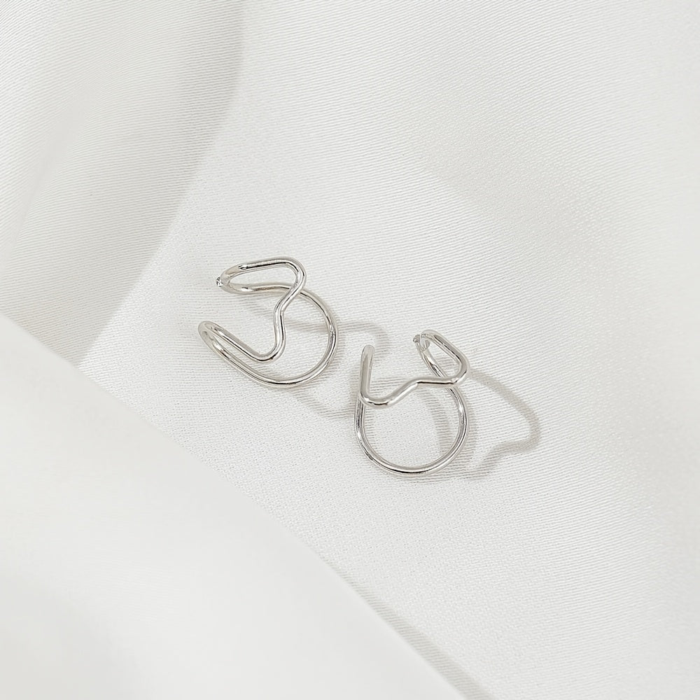 Small Heart-Shaped Clip-On Earrings, 2pcs/1 Pair, Creative, Well-Designed, High-End, Elegant, Simple, Exquisite, Suitable for Dates, Parties, Vacations, and Daily Wear, A Fashionable Earring Gift for Your Girlfriend