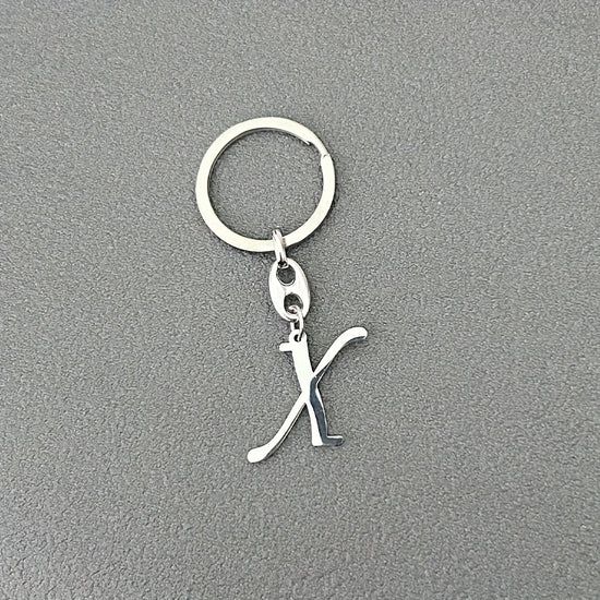1pc Fashionable Stainless Steel 26-Letter Keychain - The Perfect Choice for Men's Backpacks and Car Accessories, Minimalist Pendant