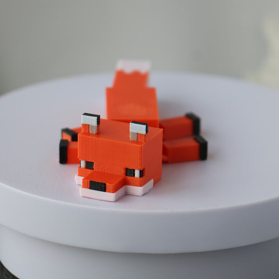 Collectible Ornament, a Pixel-style Animal Figurine That Can Change Poses at Will, a Durable Small Decorative Piece, Suitable for Home, Car, Birthday Parties, Holiday Decorations, and as Gifts or Room Decor